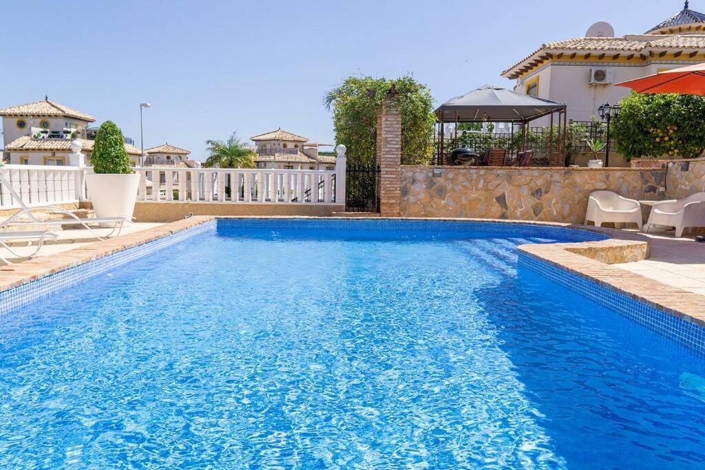 Casa Lilly-Rose, A Beautiful 3 Bedroom Detached Villa A Short Walk To The Villamartin Plaza & Golf Course 외부 사진