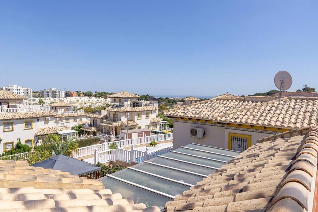 Casa Lilly-Rose, A Beautiful 3 Bedroom Detached Villa A Short Walk To The Villamartin Plaza & Golf Course 외부 사진