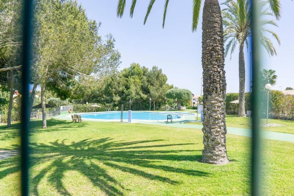 Casa Lilly-Rose, A Beautiful 3 Bedroom Detached Villa A Short Walk To The Villamartin Plaza & Golf Course 외부 사진