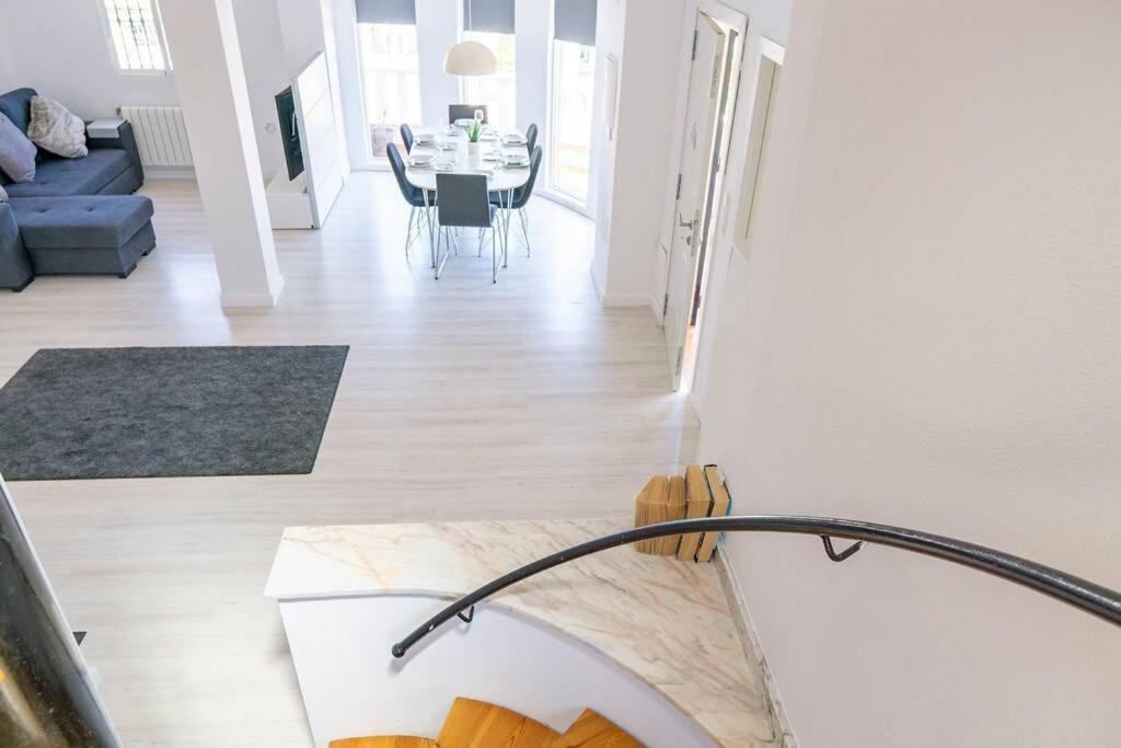 Casa Lilly-Rose, A Beautiful 3 Bedroom Detached Villa A Short Walk To The Villamartin Plaza & Golf Course 외부 사진